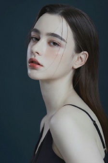 善良的女邻居4